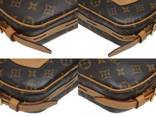 画像をギャラリービューアに読み込む, LOUIS VUITTON ルイヴィトン ボワット シャポー スープルMM ショルダーバッグ M45647モノグラム ブラウン PVC ヌメ革 美品 中古 4b010554