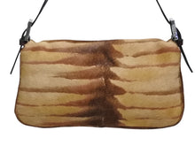 画像をギャラリービューアに読み込む, FENDI フェンディ マンマバケット ワンショルダーバッグ 26424 ゼブラ柄 ハラコ レザー ブラウン シルバー金具 美品 中古 4b010581