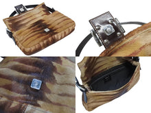 画像をギャラリービューアに読み込む, FENDI フェンディ マンマバケット ワンショルダーバッグ 26424 ゼブラ柄 ハラコ レザー ブラウン シルバー金具 美品 中古 4b010581