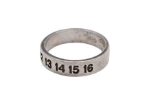 Load image into Gallery viewer, MAISON MARGIELA メゾンマルジェラ ⑪ カレンダー ロゴ リング 指輪 イタリア製 3.7g シルバー925 サイズ14号 美品 中古 4b010658