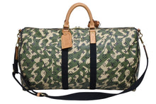 画像をギャラリービューアに読み込む, 極美品 LOUIS VUITTON ルイヴィトン ×村上隆 キーポルバンドリエール55 モノグラムモフラージュ M95774 ゴールド金具 中古 4b010697