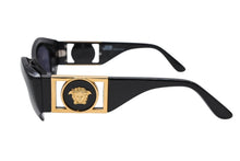 Load image into Gallery viewer, 極美品 VERSACE ヴェルサーチ キャットアイ サングラス メドゥーサロゴ MOD.421 ブラック プラスチック 中古 4b010737