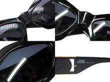 Load image into Gallery viewer, 極美品 VERSACE ヴェルサーチ キャットアイ サングラス メドゥーサロゴ MOD.421 ブラック プラスチック 中古 4b010737
