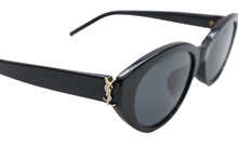 Load image into Gallery viewer, 極美品 SAINT LAURENT サンローラン サングラス ロゴ ワンポイント SL M148 ブラック プラスチック 中古 4b010766
