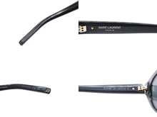 Load image into Gallery viewer, 極美品 SAINT LAURENT サンローラン サングラス ロゴ ワンポイント SL M148 ブラック プラスチック 中古 4b010766
