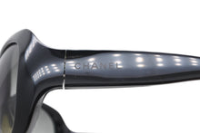 Load image into Gallery viewer, CHANEL シャネル サングラス ロゴ アイウェア 805 3c サイズ61◻︎17 130 ココマーク 美品 中古 4b010787