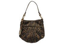 画像をギャラリービューアに読み込む, 極美品 FENDI フェンディ ズッカ シェフバッグ ミニホーボーバッグ チャーム イタリア製 ブラウン ベージュ ゴールド金具 中古 4b010825