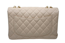 Load image into Gallery viewer, 極美品 CHANEL シャネル マトラッセ30 Wチェーンショルダーバッグ 12番台 Wフラップ ココマーク キャビアスキン ベージュ ゴールド金具 中古 4b010852