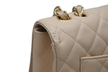 Load image into Gallery viewer, 極美品 CHANEL シャネル マトラッセ30 Wチェーンショルダーバッグ 12番台 Wフラップ ココマーク キャビアスキン ベージュ ゴールド金具 中古 4b010852