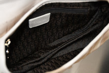 Load image into Gallery viewer, 極美品 Christian Dior クリスチャンディオール サドルバッグ ワンショルダーバッグ 01RU 0064 ファー レザー シルバー金具 中古 4b010855