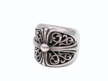 Load image into Gallery viewer, 極美品 CHROME HEARTS クロムハーツ CLASSIC OVAL クラシック オーバルクロス リング 重量約46.9g サイズ18号 シルバー925 中古 4b010872