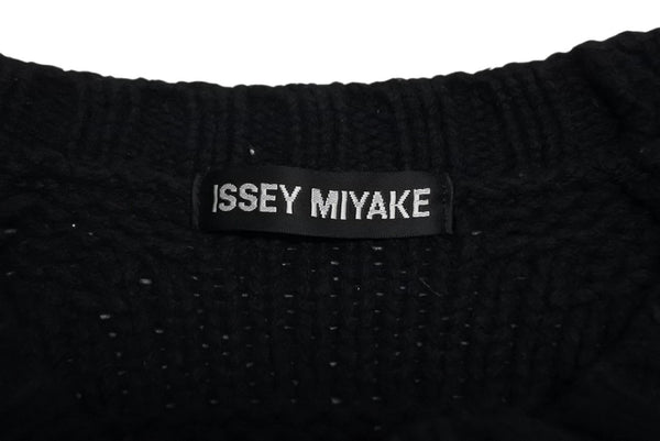 ISSEY MIYAKE イッセイミヤケ プリーツ加工 ニット ME23KN023 ブラック ウール ナイロン サイズ3 美品 中古 4b010916