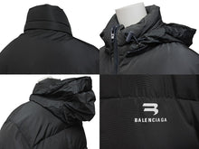 Load image into Gallery viewer, 新品未使用 BALENCIAGA バレンシアガ ダウンジャケット 675212 サイズ34 チャコール ロゴプリント ポリエステル レーヨン 中古 4b010951