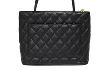 Load image into Gallery viewer, 極美品 CHANEL シャネル 復刻トート トートバッグ 7番台 ココマーク キャビアスキン ブラック ゴールド金具 中古 4b010967