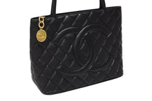 Load image into Gallery viewer, 極美品 CHANEL シャネル 復刻トート トートバッグ 7番台 ココマーク キャビアスキン ブラック ゴールド金具 中古 4b010967