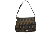 画像をギャラリービューアに読み込む, FENDI フェンディ マンマバケット ワンショルダーバッグ ズッカ柄 ブラウン キャンバス レザー シルバー金具 美品 中古 4b010978