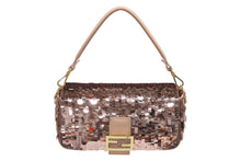Load image into Gallery viewer, 極美品 FENDI フェンディ マンマバケット ワンショルダーバッグ 8BR600 AMP0 F0J2F スパンコール レザー ピンク 中古 4b010982