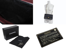 Load image into Gallery viewer, CHANEL シャネル マトラッセ25 Wフラップ Wチェーンショルダーバッグ 6番台 ココマーク ラムスキン ブラック ゴールド金具 美品 中古 4b011007