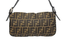 画像をギャラリービューアに読み込む, 極美品 FENDI フェンディ マンマバケット ショルダーバッグ 26424 ズッカ柄 キャンバス レザー ブラウン シルバー金具 中古 4b011011