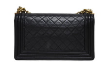 Load image into Gallery viewer, 極美品 CHANEL シャネル ボーイシャネル チェーン ショルダーバッグ 23番台 カーフスキン ココマーク ブラック ゴールド金具 中古 4b011017