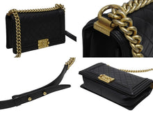 Load image into Gallery viewer, 極美品 CHANEL シャネル ボーイシャネル チェーン ショルダーバッグ 23番台 カーフスキン ココマーク ブラック ゴールド金具 中古 4b011017