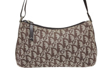 Load image into Gallery viewer, Christian Dior クリスチャンディオール サドルポーチ アクセサリーポーチ トロッター柄 ブラウン シルバー金具 美品 中古 4b011023