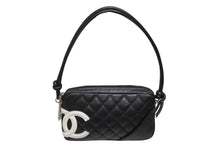 Load image into Gallery viewer, 極美品 CHANEL シャネル カンボンライン ワンショルダーバッグ 10番台 ココマーク カーフスキン ブラック ホワイト 中古 4b011031