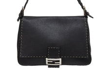 Load image into Gallery viewer, FENDI フェンディ ショルダーバッグ マンマバケット セレリア ブラック レザー 2372-8BR102NDU039 シルバー金具 美品 中古 4b011034