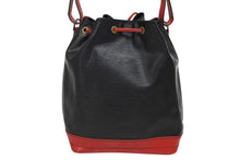 Load image into Gallery viewer, LOUIS VUITTON ルイヴィトン ショルダーバッグ エピ ノエ M44017 エピレザー バイカラー カスティリアンレッド ノワール 良品 中古 4b011047