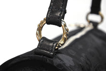Load image into Gallery viewer, 新品未使用 CHROME HEARTS クロムハーツ ポーチ 新作 総柄 マルチロゴ ナイロン バッグ レザーパッチ 中古 4b011089