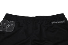 Load image into Gallery viewer, 新品未使用 CHROME HEARTS クロムハーツ MESH VARSITY SHORTS ハーフパンツ メッシュパンツ ブラック サイズM 中古 4b011095