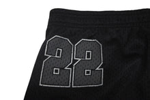 Load image into Gallery viewer, 新品未使用 CHROME HEARTS クロムハーツ MESH VARSITY SHORTS ハーフパンツ メッシュパンツ ブラック サイズM 中古 4b011095