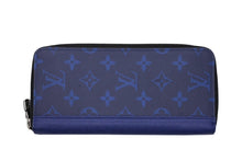 Load image into Gallery viewer, LOUIS VUITTON ルイヴィトン タイガラマ モノグラム ジッピーウォレット ヴェルティカル ターコイズブルー レザー M30447 美品 中古 4b011135