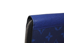 Load image into Gallery viewer, LOUIS VUITTON ルイヴィトン タイガラマ モノグラム ジッピーウォレット ヴェルティカル ターコイズブルー レザー M30447 美品 中古 4b011135