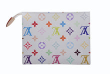Load image into Gallery viewer, 新品未使用 LOUIS VUITTON ルイヴィトン LV × TM ポッシュ トワレ 19 ポーチ M28241 IC ホワイト マルチカラー ゴールド金具 中古 4b011161