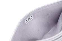 Load image into Gallery viewer, 新品未使用 CHANEL シャネル タイムレスCC 2025/2026 ルーズコレクション カードケース ランダム番台 キャビアスキン シルバー 中古 4b011167