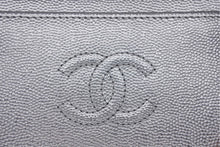 Load image into Gallery viewer, 新品未使用 CHANEL シャネル タイムレスCC 2025/2026 ルーズコレクション カードケース ランダム番台 キャビアスキン シルバー 中古 4b011167