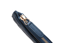 Load image into Gallery viewer, 極美品 CHANEL シャネル マトラッセ コインケース ポーチ ココマーク 25番台 キャビアスキン ブルー ゴールド金具 中古 4b011175