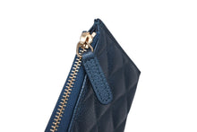 Load image into Gallery viewer, 極美品 CHANEL シャネル マトラッセ コインケース ポーチ ココマーク 25番台 キャビアスキン ブルー ゴールド金具 中古 4b011175