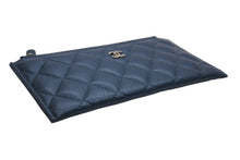 Load image into Gallery viewer, 極美品 CHANEL シャネル マトラッセ コインケース ポーチ ココマーク 25番台 キャビアスキン ブルー ゴールド金具 中古 4b011175