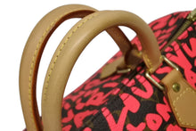Load image into Gallery viewer, 極美品 LOUIS VUITTON ルイヴィトン モノグラム グラフィティ スピーディ30 ハンドバッグ M93704 ピンク PVC ヌメ革 中古 4b011179