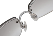 Load image into Gallery viewer, CHANEL シャネル リムレス サングラス サイズ56◻︎16 130 ココマーク メタル プラスチック グレー シルバー 美品 中古 4b011210