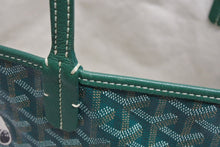 Load image into Gallery viewer, GOYARD ゴヤール サンルイPM バッグ トートバッグ STLOUIPMLTY09CL09P スヌーピー マーカージュアート グリーン 美品 中古 4b011211