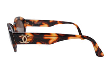 Load image into Gallery viewer, CHANEL シャネル サングラス ココマーク 71340 プラスチック ブラウン ゴールド 美品 中古 4b011214