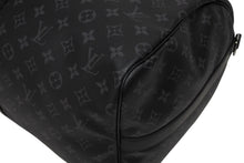Load image into Gallery viewer, 新品同様 LOUIS VUITTON ルイヴィトン キーポル バンドリエール55 ボストンバッグ M40605 モノグラムエクリプス 中古 4b011222