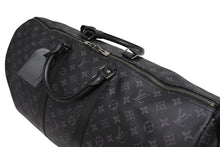 Load image into Gallery viewer, 新品同様 LOUIS VUITTON ルイヴィトン キーポル バンドリエール55 ボストンバッグ M40605 モノグラムエクリプス 中古 4b011222