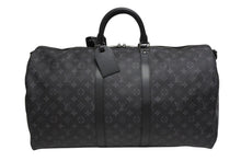 Load image into Gallery viewer, 新品同様 LOUIS VUITTON ルイヴィトン キーポル バンドリエール55 ボストンバッグ M40605 モノグラムエクリプス 中古 4b011222