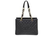 Load image into Gallery viewer, CHANEL シャネル チェーントートバッグ GST ブラック キャビアスキン A50995 ココマーク ブラック ゴールド金具 美品 中古 4b011231