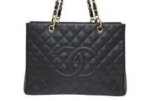 Load image into Gallery viewer, CHANEL シャネル チェーントートバッグ GST ブラック キャビアスキン A50995 ココマーク ブラック ゴールド金具 美品 中古 4b011231