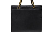 Load image into Gallery viewer, CHANEL シャネル チェーン トートバッグ ブラック キャビアスキン 5番台 ココマーク ロゴ ゴールド金具 美品 中古 4b011232